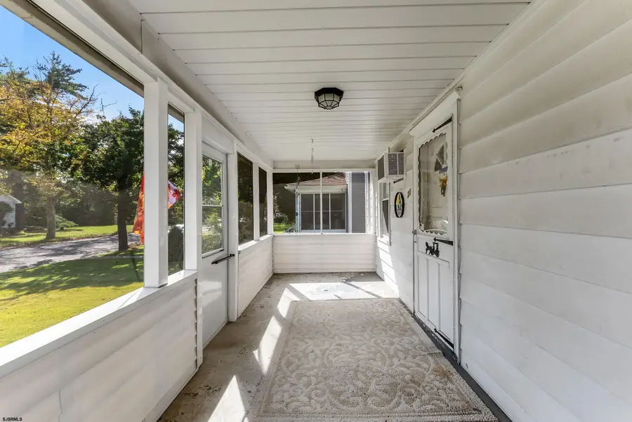 31 London Ave, Egg Harbor City, NJ 08215 - Image #2