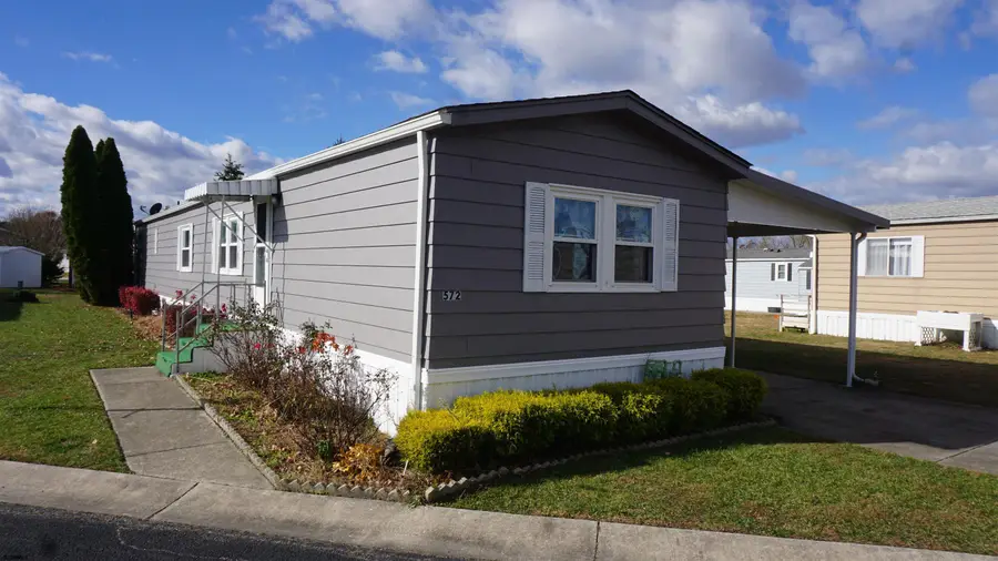 572 Miles Standish Dr, Buena Vista Township, NJ 08310 - Image #2