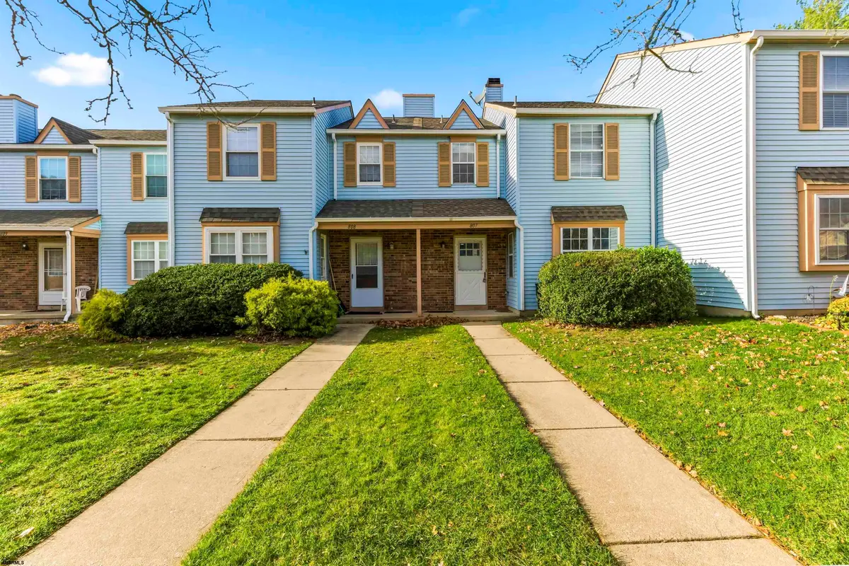 807 Saint Regis Ct, West Deptford, NJ 08051-2043 - Image #1