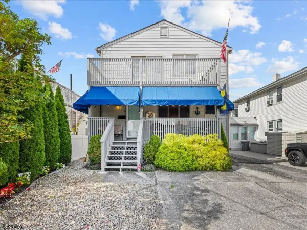 2 N Frontenac Ave, Margate, NJ 08402