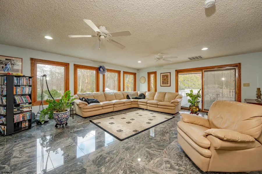 953 Chestnut Ave, Woodbury, NJ 08096 - Image #2