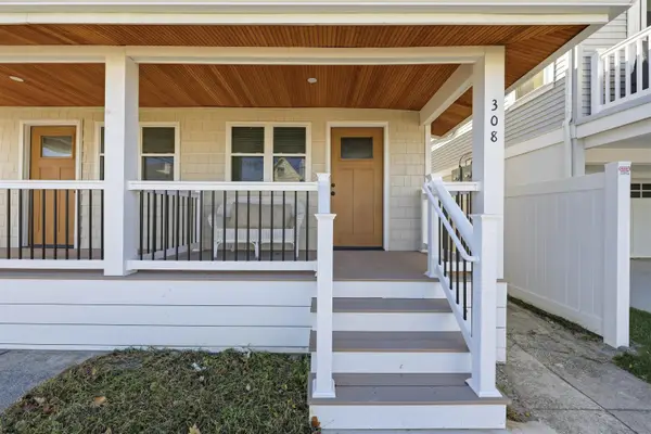 308 11th St, Ocean City, NJ 08226