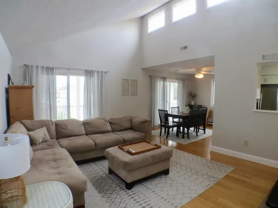 210 Simpson Ave #2nd floor, Ocean City, NJ 08226 - Image #2