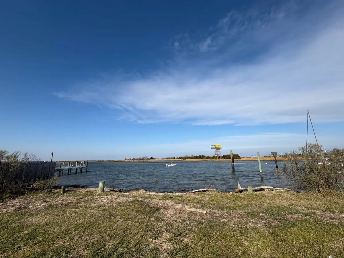 2015 N Riverside Dr, Atlantic City, NJ 08401 - Image #1