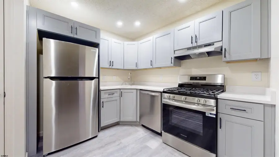 10 Iroquois Drive #10, Absecon, NJ 08205-0000 - Image #2