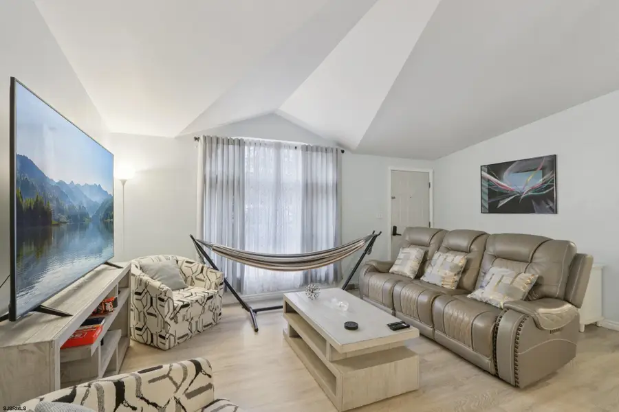 301 Carver Ave, Egg Harbor Township, NJ 08234 - Image #2