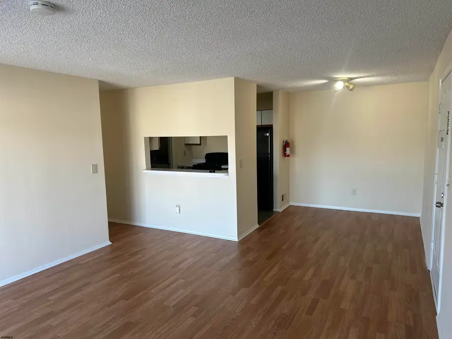 203 Colonial Ct #203, Absecon, NJ 08205 - Image #3