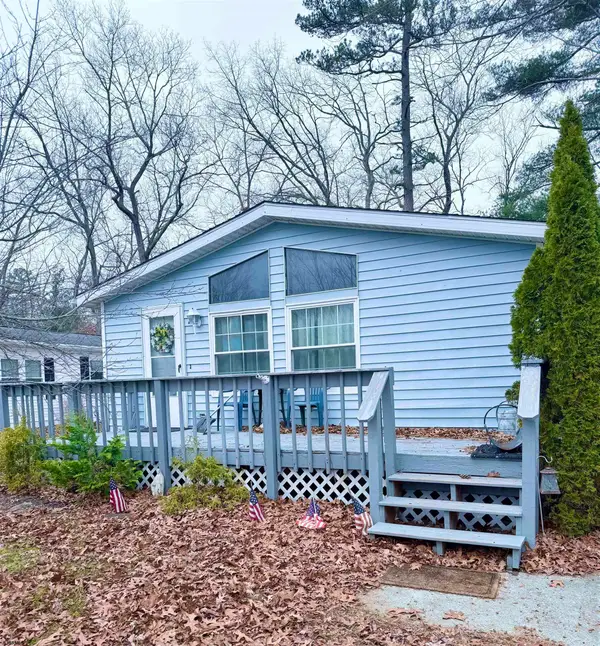 13 Cardinal Dr, Mullica Township, NJ 08215