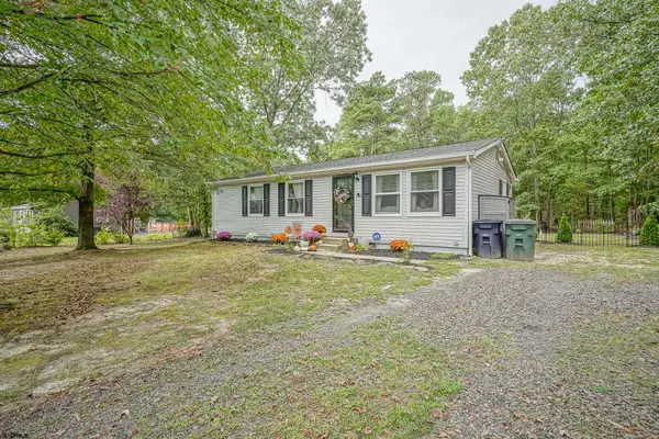 1607 Victory Ave Ave, Williamstown, NJ 08094