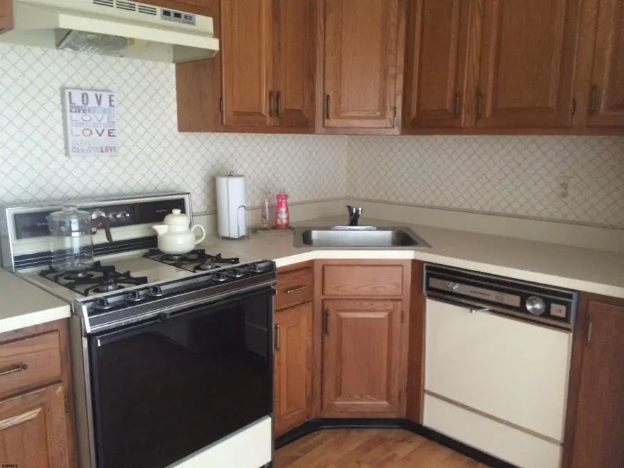 6 Mattix Run #6, Absecon, NJ 08205 - Image #3