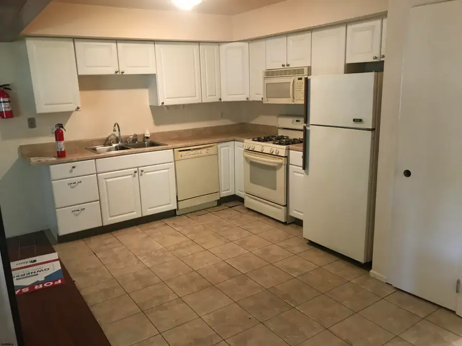 233 Leeward Rd, Stafford Township, NJ 08050 - Image #2