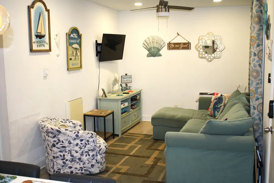 213 E Baker Ave #3, Wildwood, NJ 08260 - Image #3