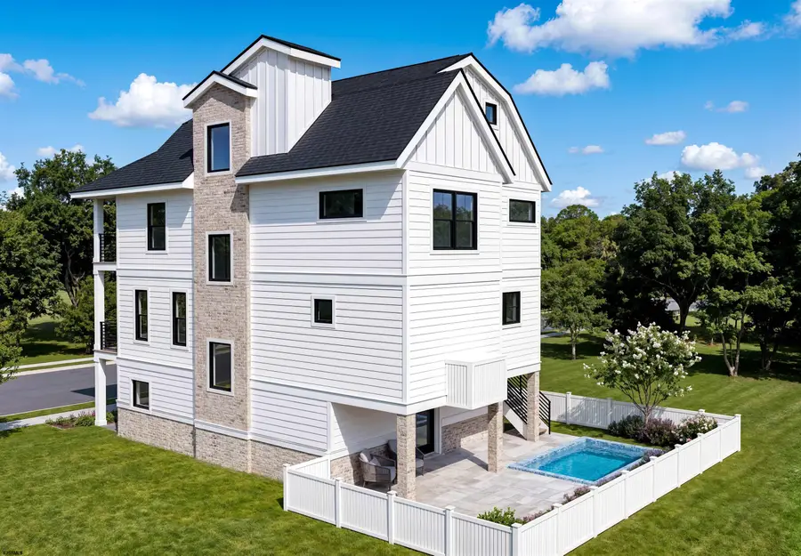 31 N Essex Ave, Margate City, NJ 08402 - #2