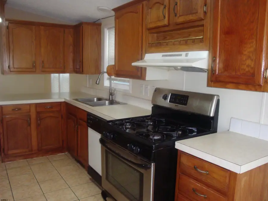 641 N Trenton Ave, Atlantic City, NJ 08401 - Image #3
