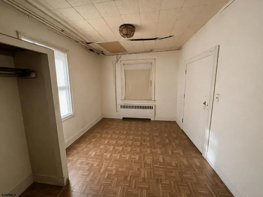423 N Tennessee Ave, Atlantic City, NJ 08401 - #3