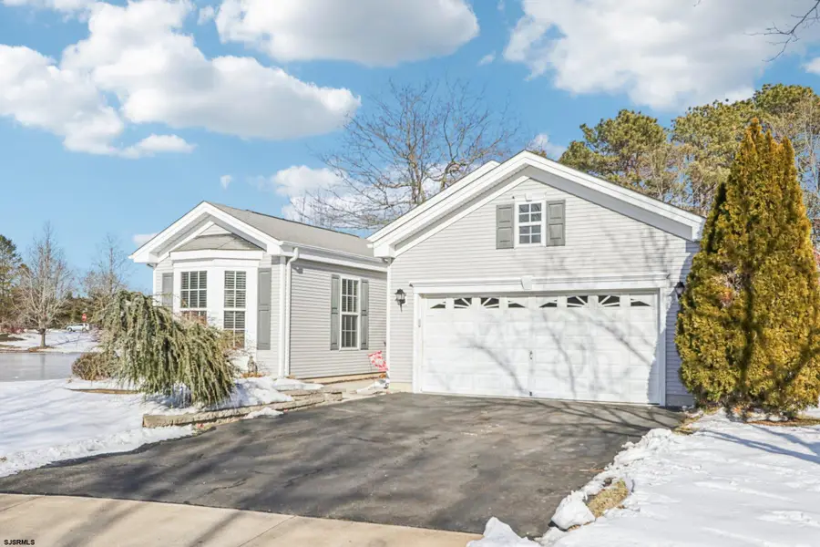 127 Newcastle Ct, Galloway, NJ 08205 - #2