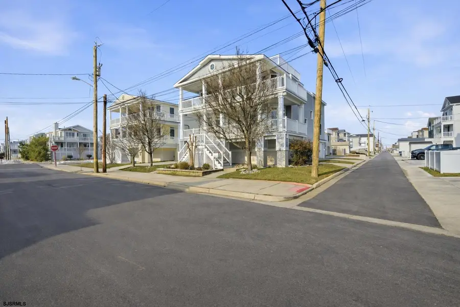 205 32nd Street #1, Ocean City, NJ 08226 - #3