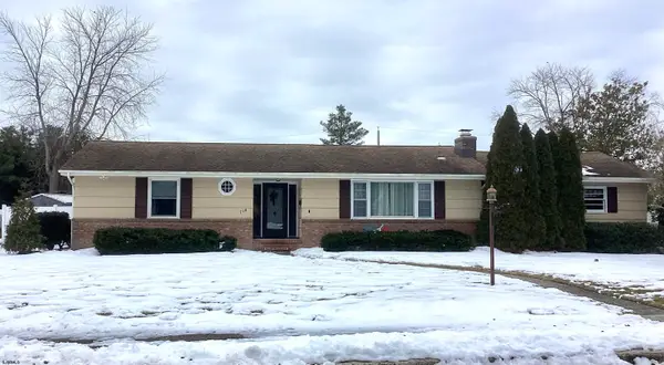 718 River Dr Dr, Linwood, NJ 08221