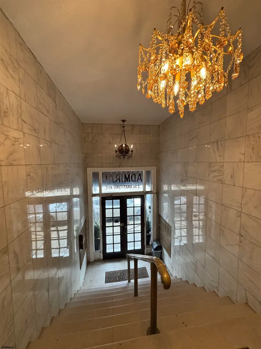 2 S Hartford Ave #A1, Atlantic City, NJ 08401 - #2