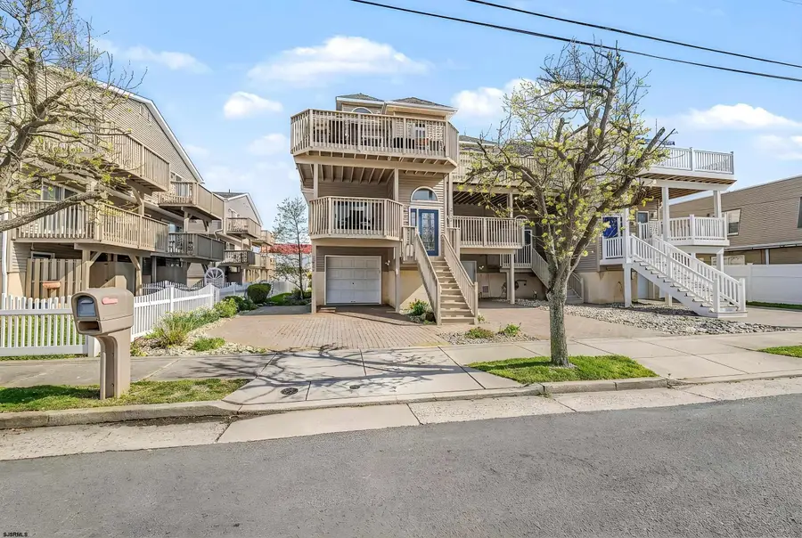 223 N Coolidge Ave, Margate City, NJ 08402 - #2
