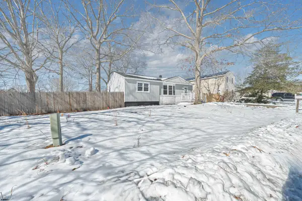 7 Fairview Dr, Egg Harbor Township, NJ 08234