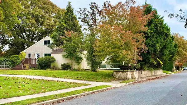 11 Dani Dr, Northfield, NJ 08225