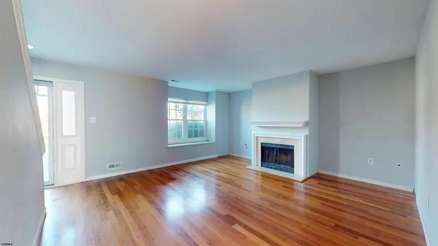 630 E Chancery Ln #3, Smithville, NJ 08205 - #3