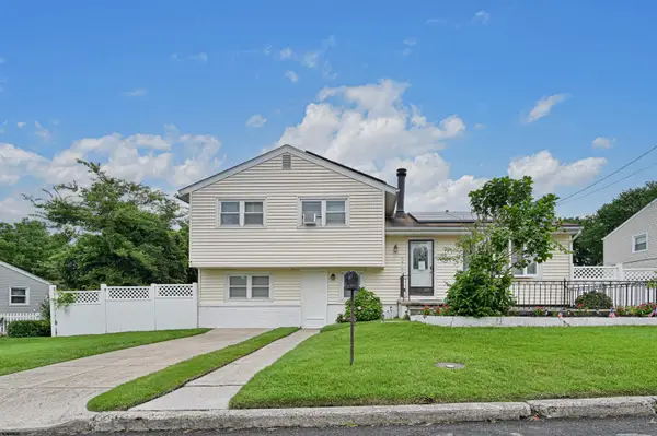 48 W Bolton Ave, Absecon, NJ 08201