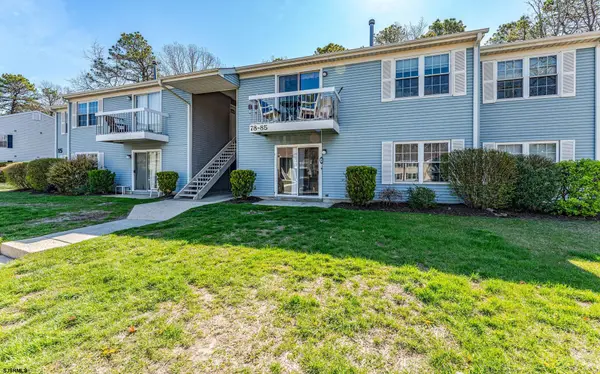 80 Club Place #80, Galloway Township, NJ 08205