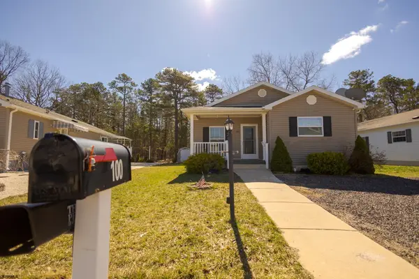 100 Pinetree Ln, Mays Landing, NJ 08330