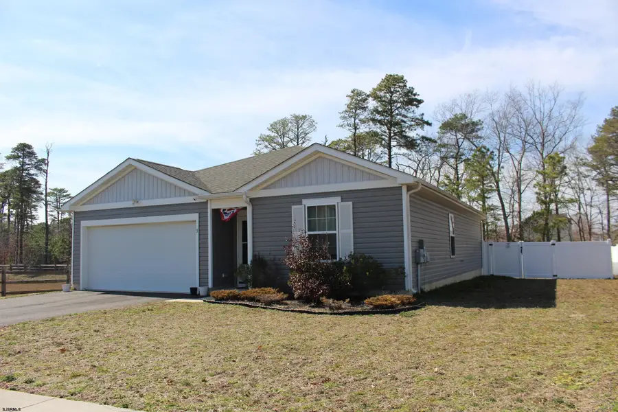 3 Pin Oak Dr, Hamilton, NJ 08330 - #3