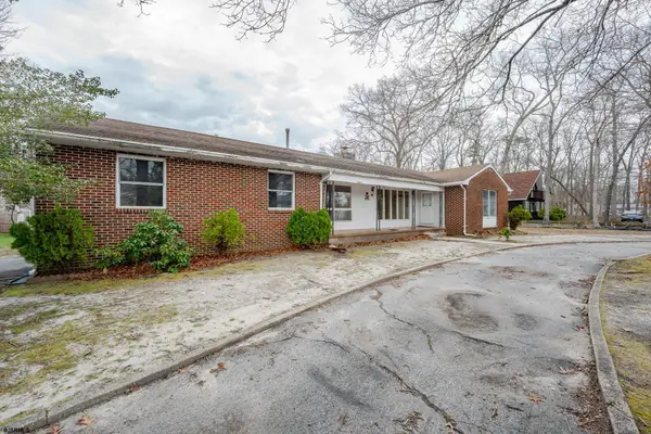 100 Cypress Ave, Egg Harbor Township, NJ 08234