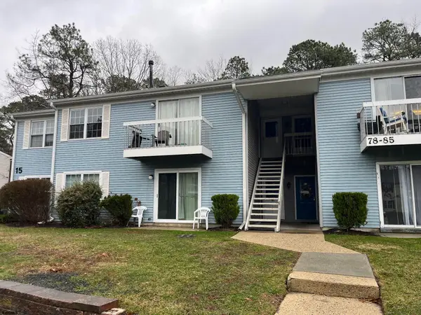 78 Club Pl #78, Absecon, NJ 08205