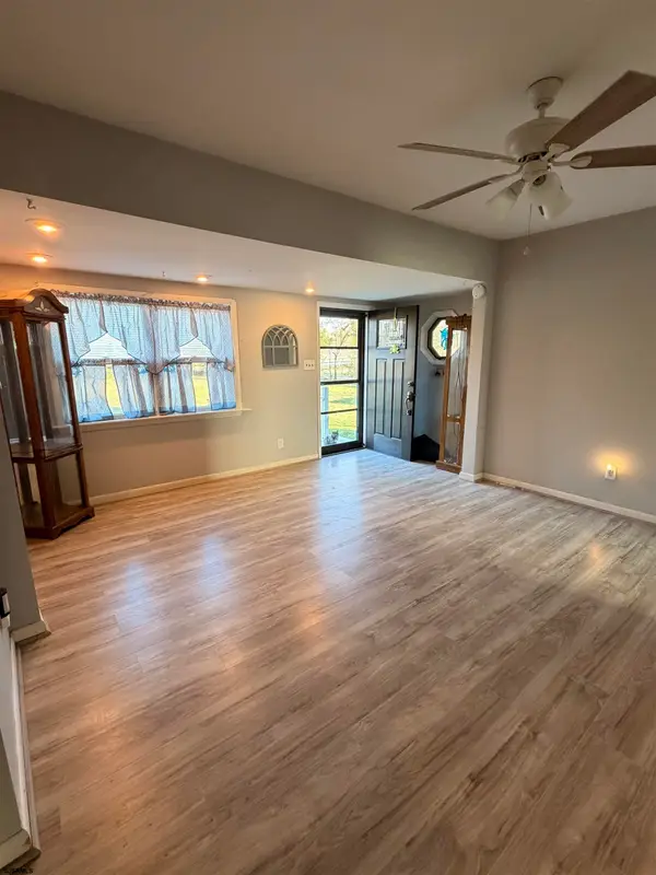 111 Cains Mill Rd Road, Williamstown, NJ 08094