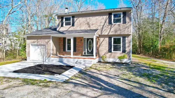 6 English Ln, Egg Harbor Township, NJ 08234