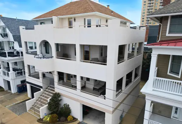 105 S Frankfort Ave, Ventnor, NJ 08406