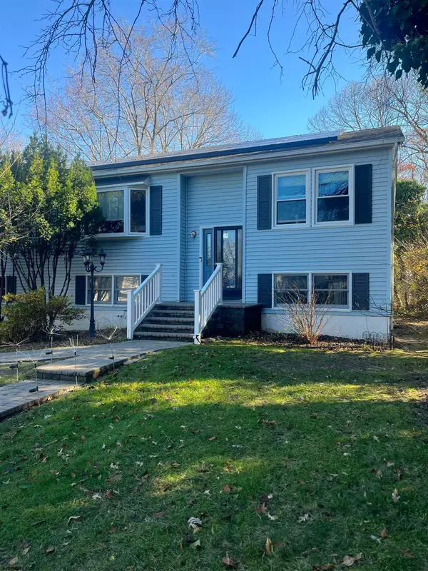 6 W Abbey Road, Somers Point, NJ 08244