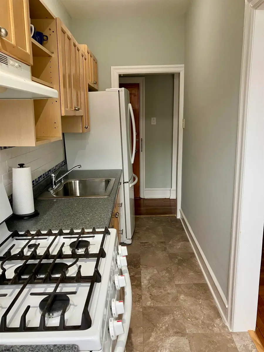 2 S Hartford Ave #D5, Atlantic City, NJ 08401 - #3