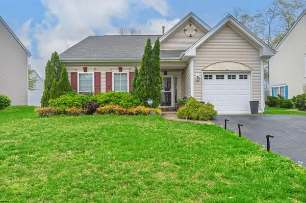 15 S Canary Way, Galloway Township, NJ 08205