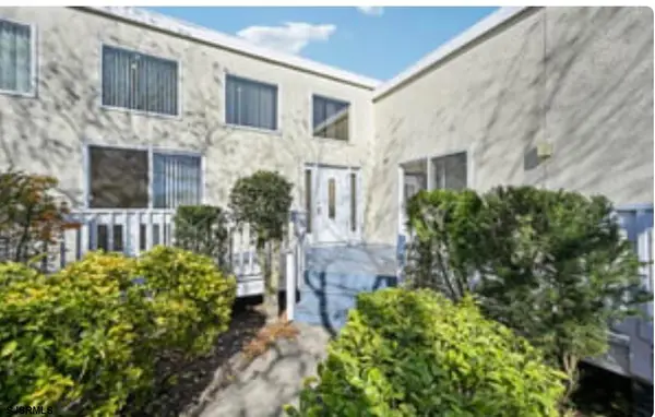 1 Seaside Ct, Margate, NJ 08402