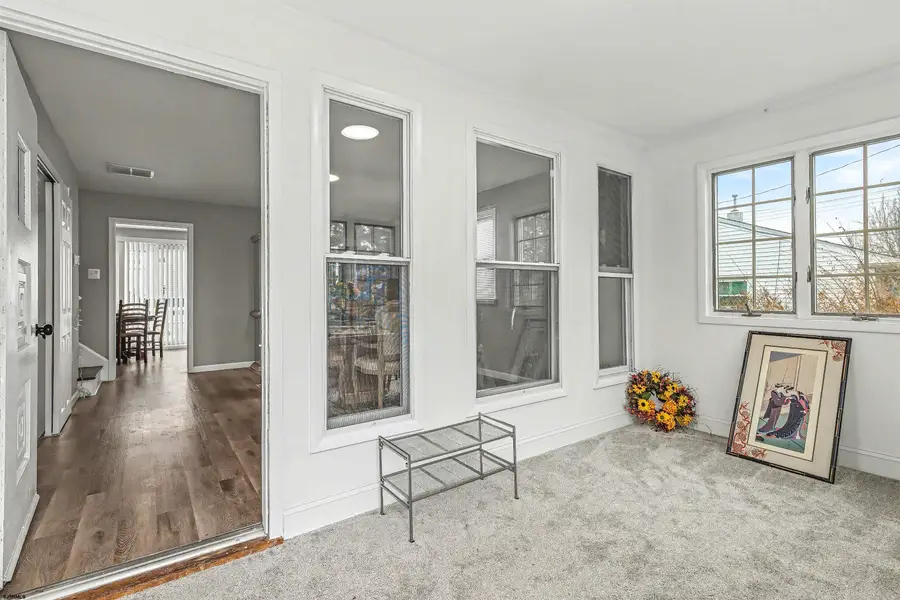1049 N Michigan Ave, Atlantic City, NJ 08401 - #3