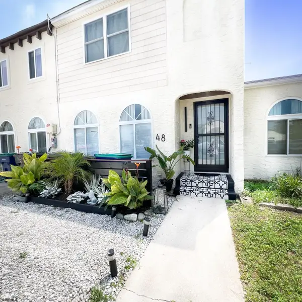 48 Delmar Dr, Brigantine, NJ 08203