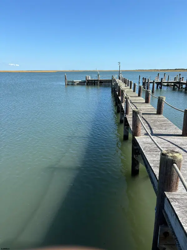 25 12th St N Street, Brigantine, NJ 08203