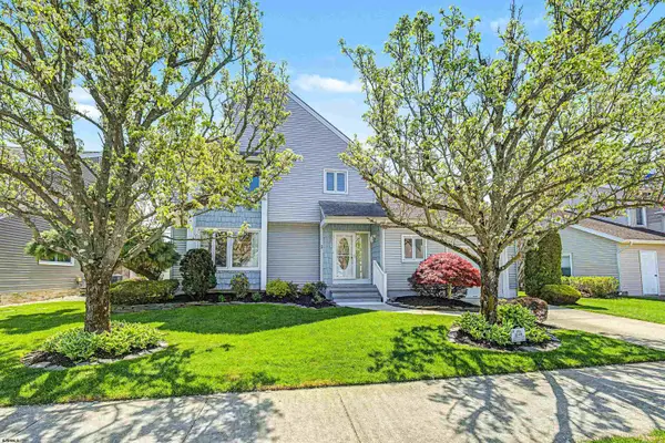 24 Harbor Ln, Margate, NJ 08402