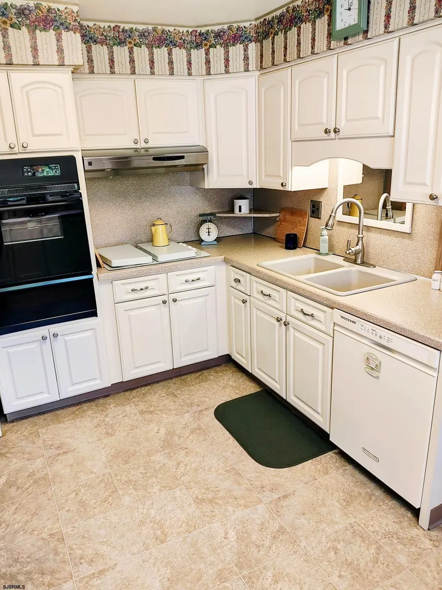 537 Marita Ann Dr, Northfield, NJ 08225 - #3