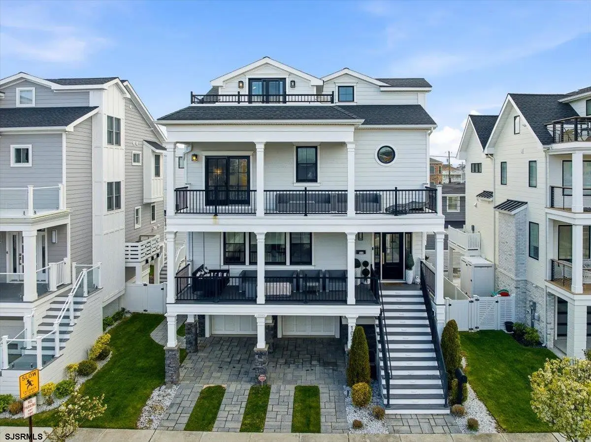 102 S Essex Ave, Margate City, NJ 08402 - #1