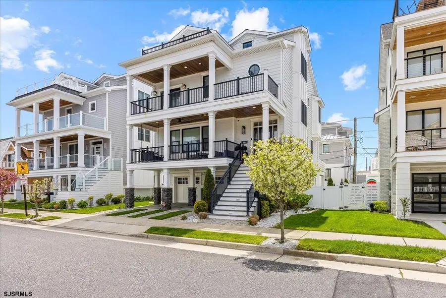 102 S Essex Ave, Margate City, NJ 08402 - #3