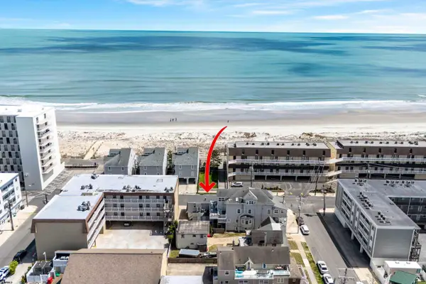 23 39th St #B, Sea Isle City, NJ 08243