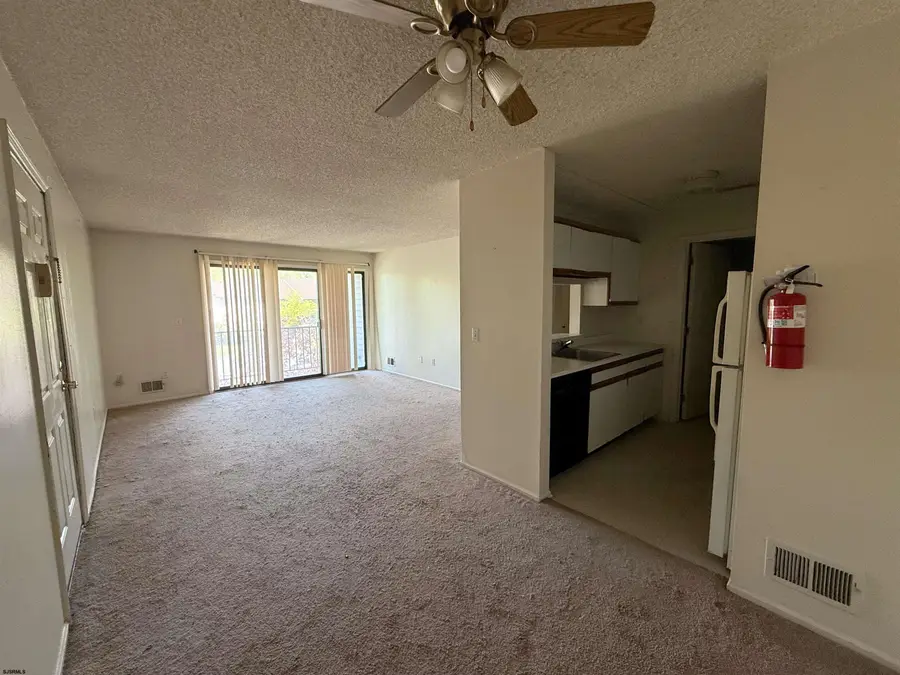 81 Colonial Ct #81, Absecon, NJ 08205 - #2