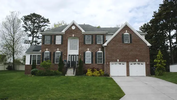 203 Cynwyd Dr, Absecon, NJ 08201